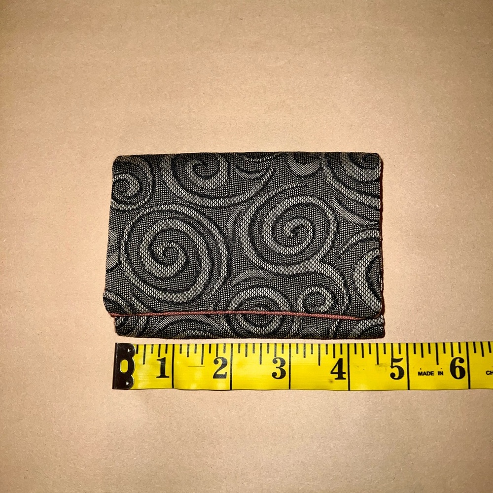 Retro Cardholder - Picture 9 of 10